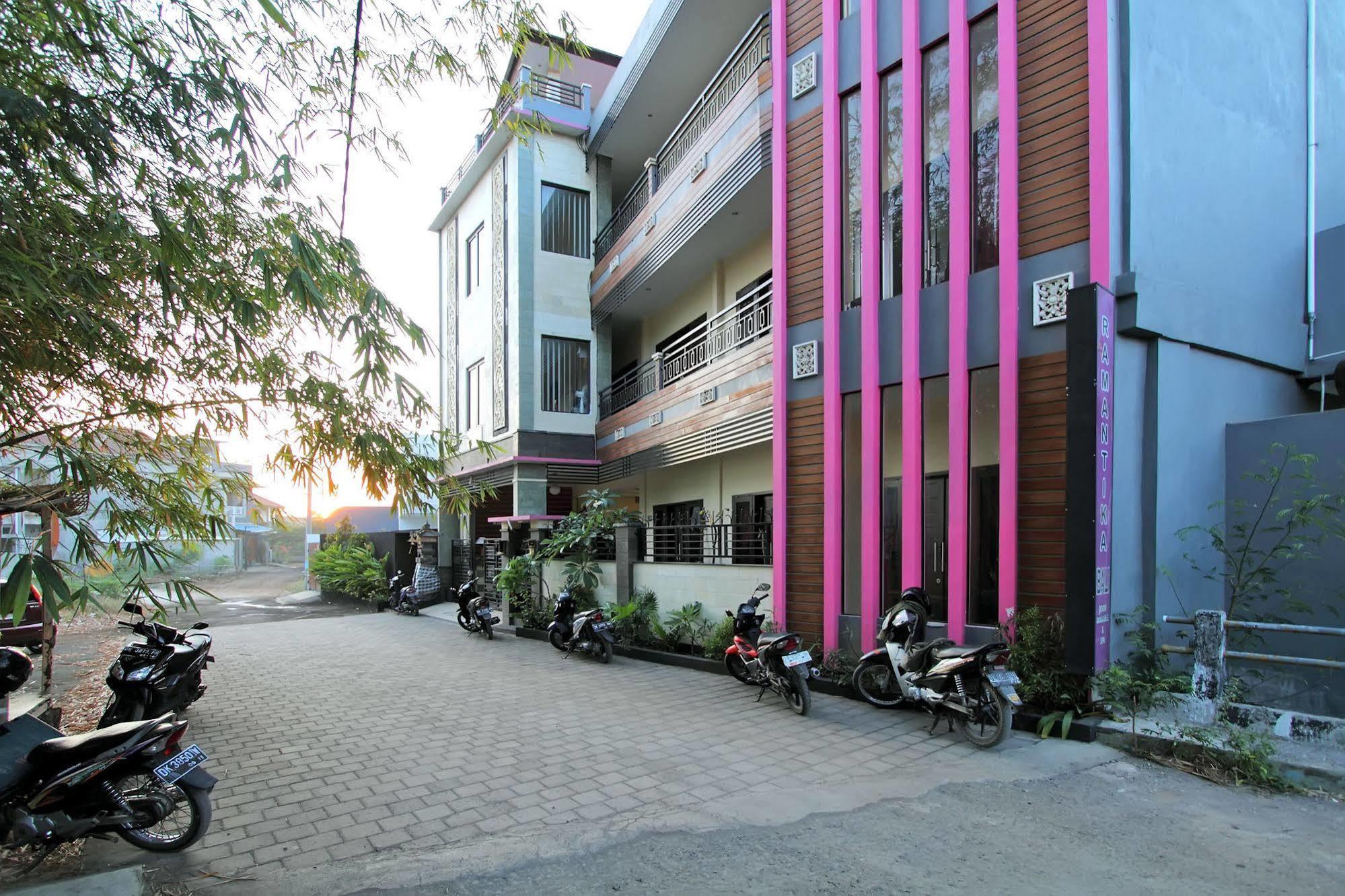 Ramantika Bali House Hotel Jimbaran  Ngoại thất bức ảnh