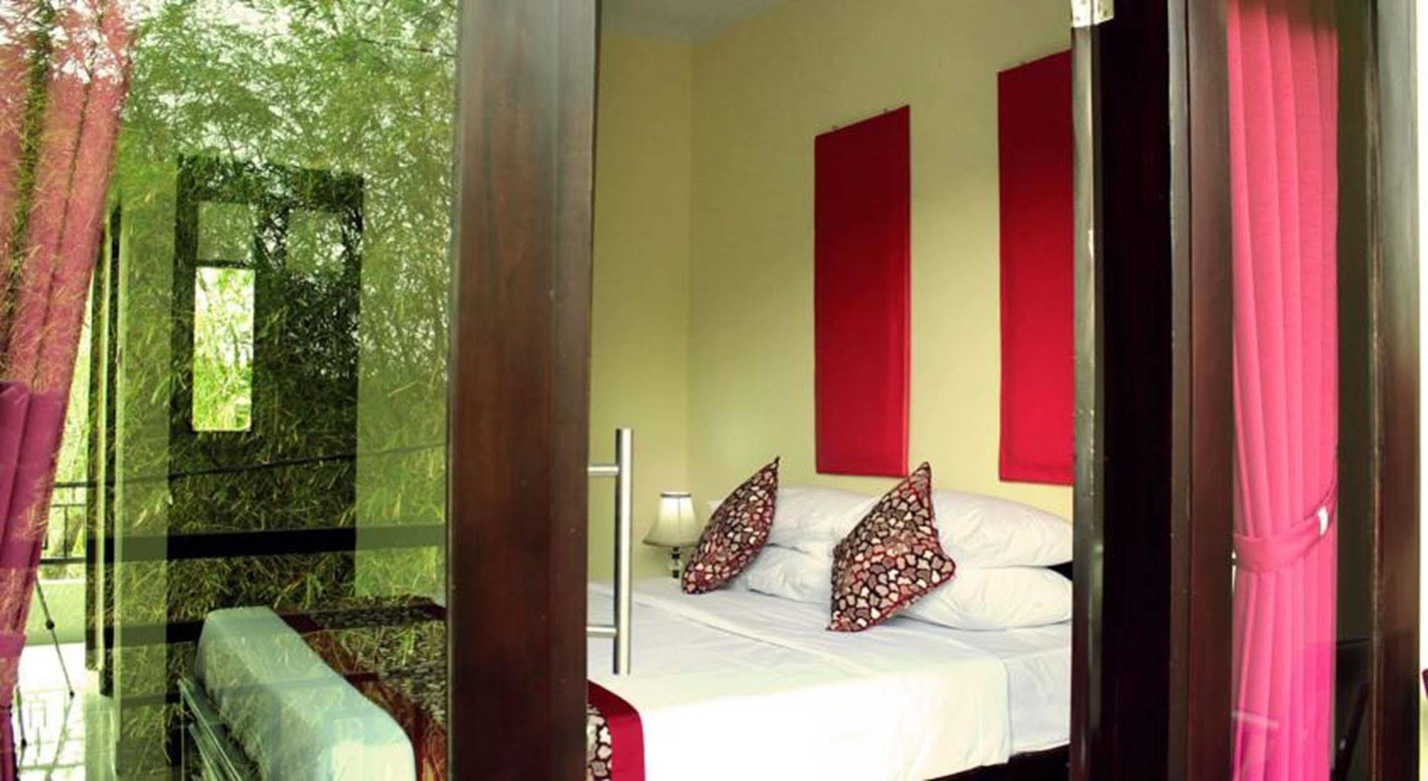 Ramantika Bali House Hotel Jimbaran  Ngoại thất bức ảnh